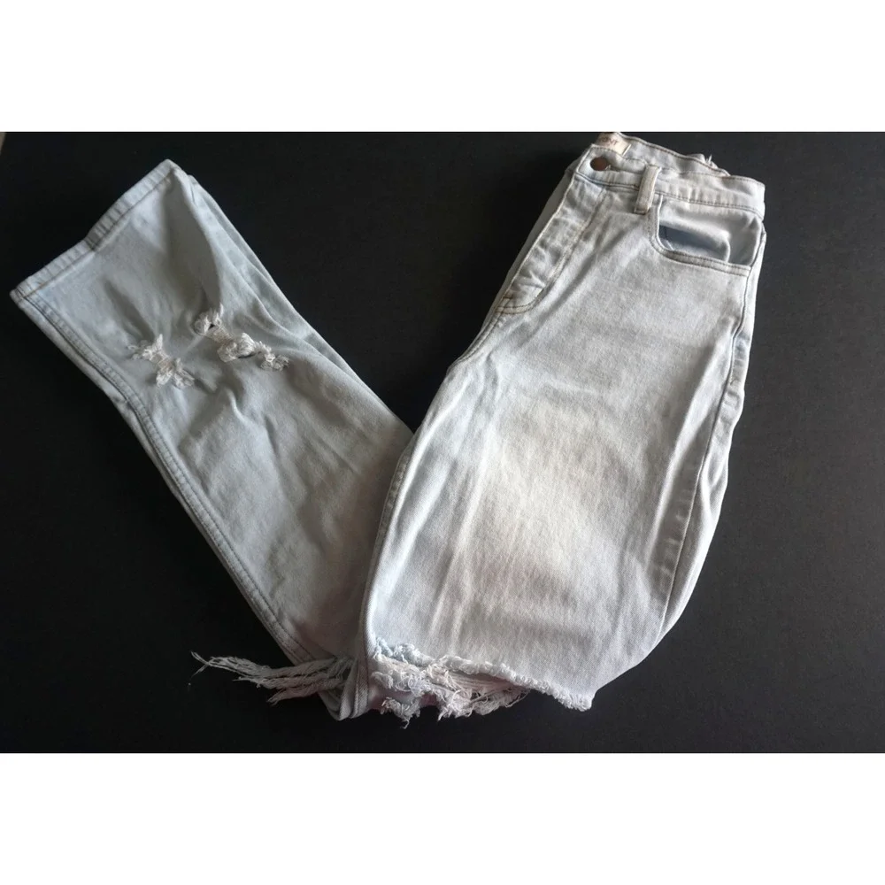 Vibrant M.i.U Light Wash Distressed High Rise Straight Leg Jeans EP1916 Size 5